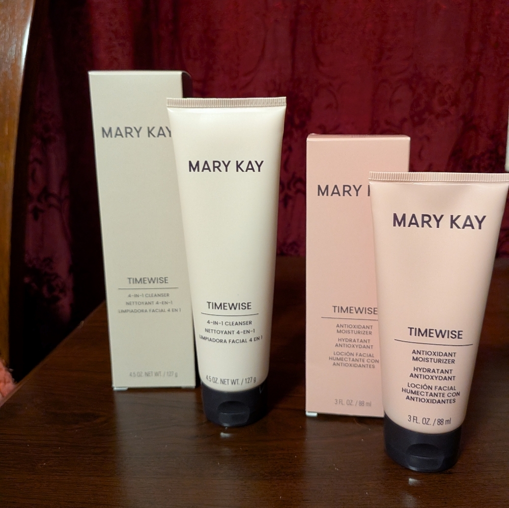 Mary Kay Hydrating Cleanser & Moisturizer - Full Size - NEW